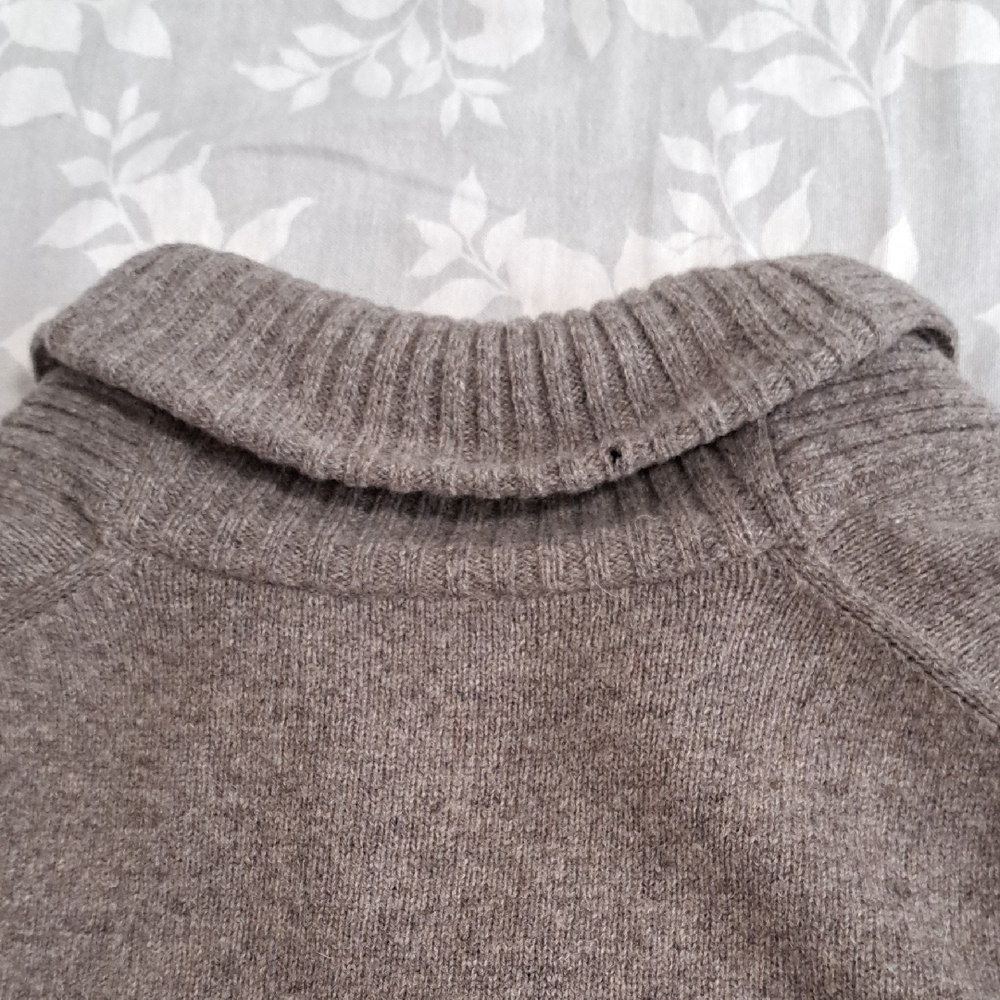 3/$10 💫 J. Crew Charcoal Knit Sweater Small - Picture 4 of 5